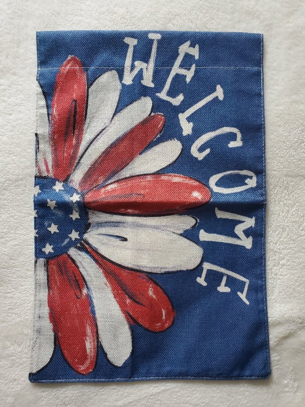 Patriotic Garden Flag 12x18 Blue Red White Daisy Welcome Yard NWOT